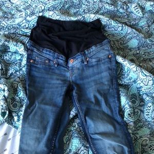 Maternity skinny jeans